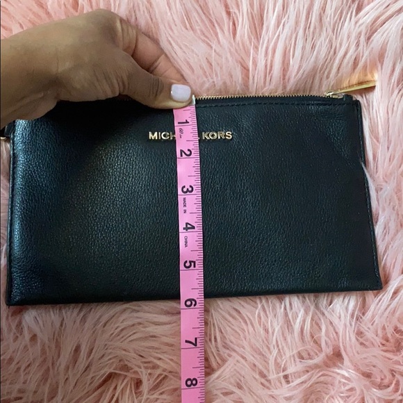 COPY - Michael Kors clutch - Picture 7 of 7